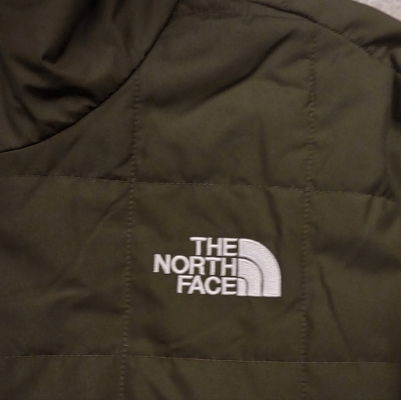 THE NORTH FACE MEN'S JUNCTION INSULATED JACKET 'FOREST OLIVE' - Picture 2 of 7